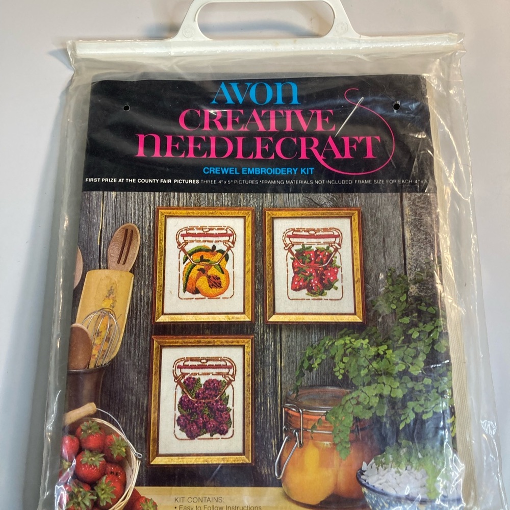 Avon creative needle craft crewell embrodiery kit country fair pictures
